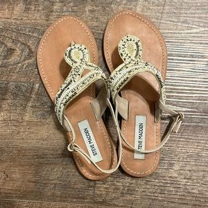 Steve Madden flip flops beaded. Size 9